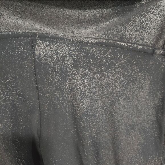 🐢 Spanx Leggings Small. Black some sheen/texture Size S - Picture 8 of 8